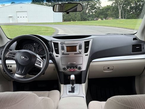 Used 2014 Subaru Outback 2.5i Premium AWD/4WD image 16