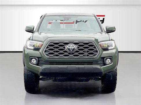 Used 2022 Toyota Tacoma TRD Off-Road w/ TRD Premium Off Road Package image 2