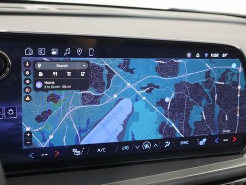 Used 2026 Chevrolet Traverse LT w/ Driver Confidence Package image 35