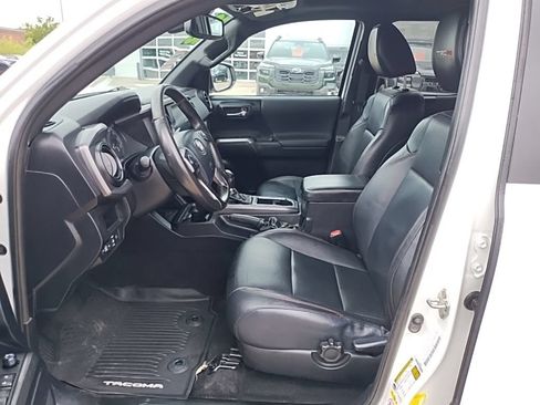 Used 2019 Toyota Tacoma TRD Pro AWD/4WD image 16