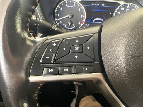 Certified 2023 Nissan Sentra SR FWD image 55