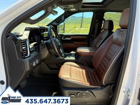 Used 2025 GMC Sierra 3500 Denali Ultimate AWD/4WD image 15