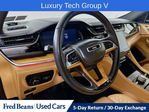 Used 2024 Jeep Grand Cherokee L Summit AWD/4WD image 13