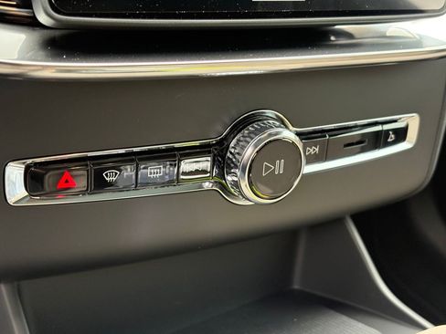 New 2026 Volvo XC90 B6 Plus AWD/4WD image 17