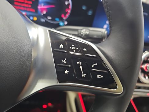 Used 2025 Mercedes-Benz GLA 250 image 19