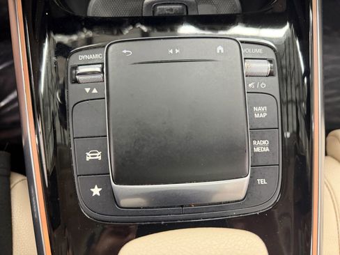 Used 2021 Mercedes-Benz GLA 250 w/ Premium Package image 30