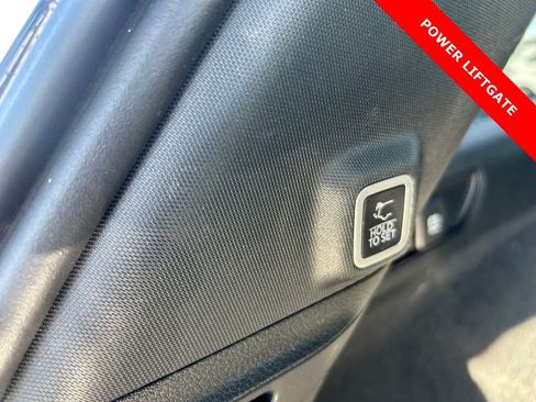 Used 2023 Jeep Grand Cherokee Overland AWD/4WD image 14