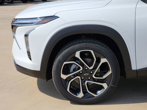 New 2026 Chevrolet Trax RS w/ Driver Confidence Package FWD image 5