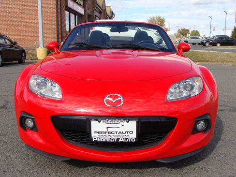 Used 2015 MAZDA MX-5 Miata Sport image 8