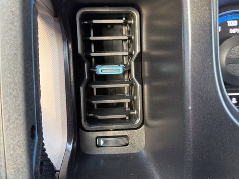 Used 2021 Ford Bronco Wildtrak image 32