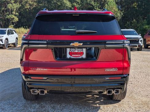New 2026 Chevrolet Traverse High Country image 3