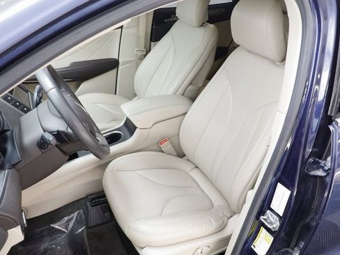 Used 2017 Lincoln MKC Premiere image 14