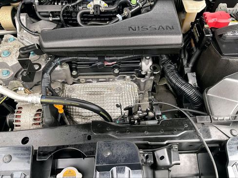 Used 2018 Nissan Rogue SV w/ Premium Package image 34