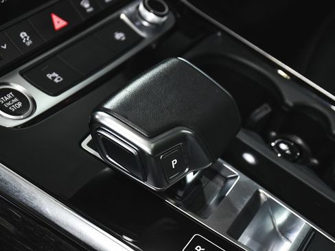 Used 2025 Audi Q7 3.0T Premium w/ Convenience Package AWD/4WD image 48