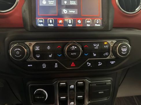 Used 2019 Jeep Wrangler Unlimited Rubicon AWD/4WD image 23