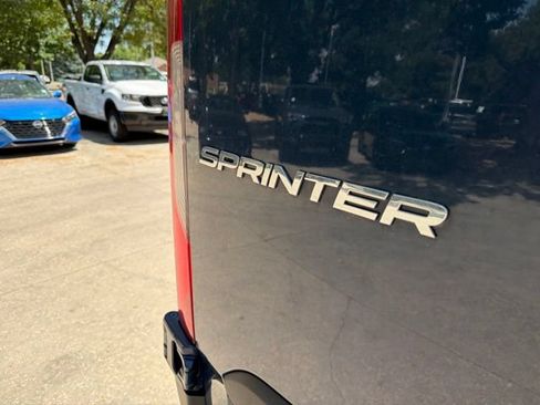 Used 2023 Mercedes-Benz Sprinter 2500 image 13