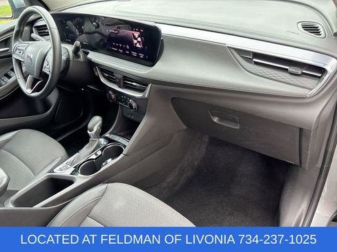 Certified 2025 Buick Encore GX Preferred FWD image 26