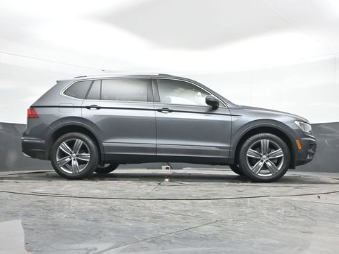 Used 2020 Volkswagen Tiguan SEL w/ 3rd Row Seat Package image 47