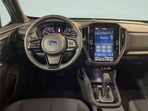 Used 2025 Subaru Forester Premium image 16