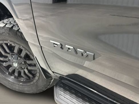 Used 2022 RAM 1500 Big Horn AWD/4WD image 35