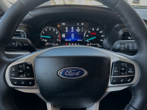 New 2024 Ford Explorer XLT w/ Equipment Group 202A image 23