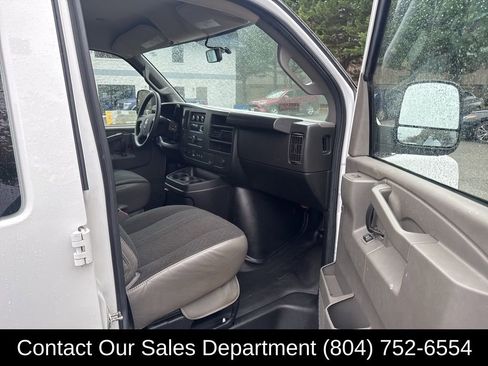Used 2022 GMC Savana 2500 w/ Driver Convenience Package image 12