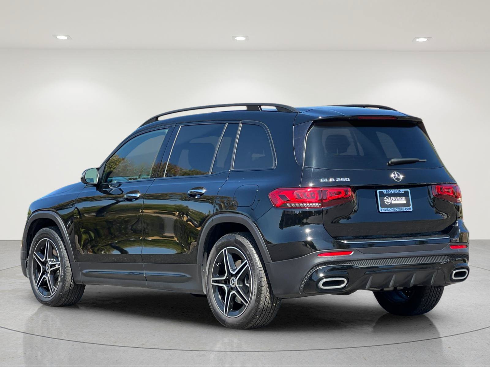 Used 2022 Mercedes-Benz GLB 250 image 3