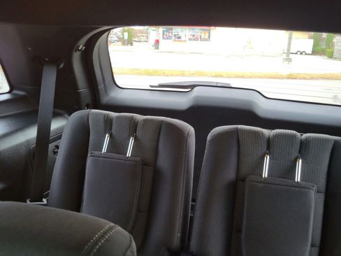 Used 2018 Ford Explorer XLT w/ Equipment Group 201A image 22