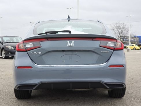 Used 2023 Honda Civic Sport image 16