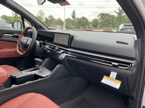 New 2026 Kia Sportage SX image 33