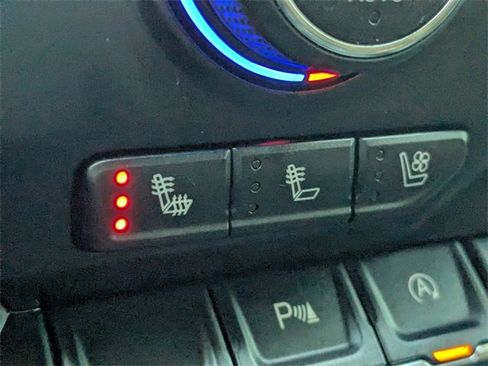 Used 2021 Chevrolet Silverado 1500 LTZ image 21