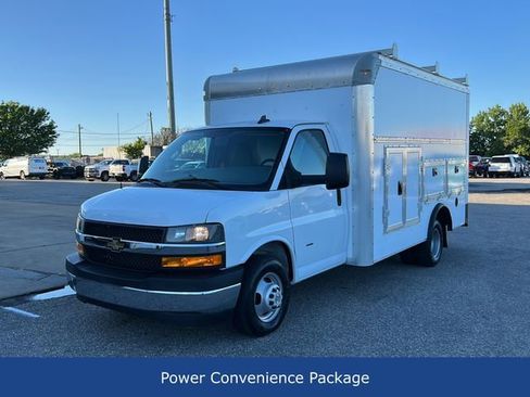 Used 2022 Chevrolet Express 3500 w/ Power Convenience Package RWD image 3