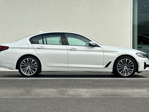 Used 2023 BMW 530i w/ Convenience Package RWD image 2