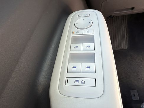 Used 2025 Hyundai Santa Fe SEL FWD image 25