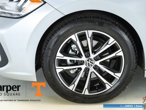 Used 2024 Volkswagen Jetta Sport image 41