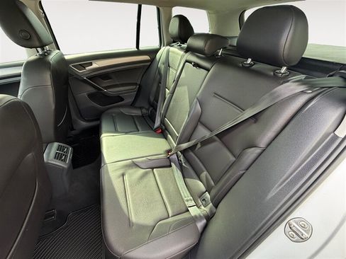 Used 2016 Volkswagen Golf Limited Edition FWD image 14