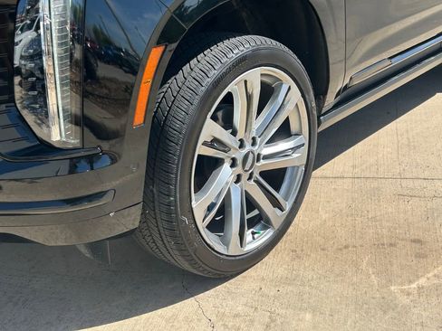 Used 2025 Cadillac Escalade Sport Platinum AWD/4WD image 9