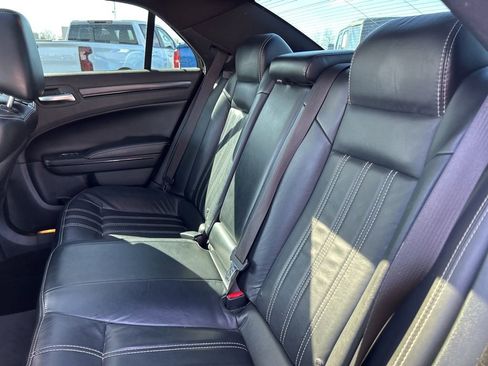 Used 2016 Chrysler 300 S w/ 300S Premium Group image 35