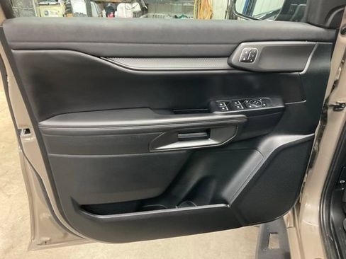 Used 2025 Ford Ranger Raptor AWD/4WD image 5