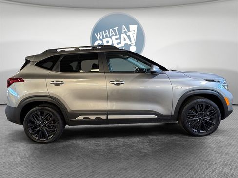 Certified 2023 Kia Seltos Nightfall Edition image 2