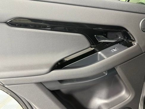 Certified 2026 Land Rover Range Rover Evoque S image 21
