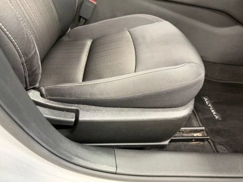 Used 2023 Nissan Altima 2.5 SV FWD image 29