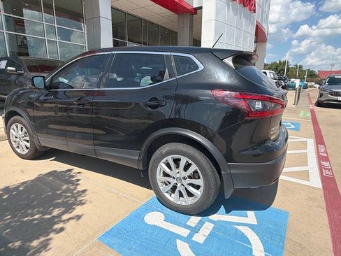 Used 2022 Nissan Rogue Sport S FWD image 3