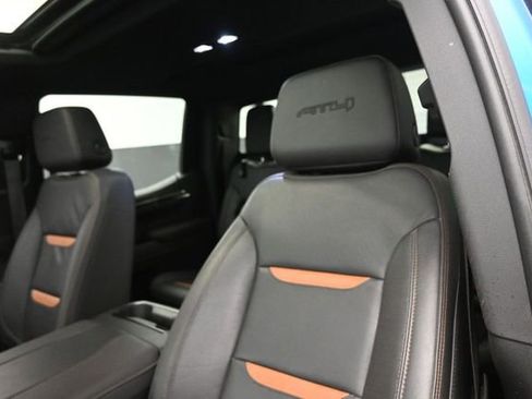 Used 2023 GMC Sierra 1500 AT4 w/ AT4 Premium Package AWD/4WD image 10