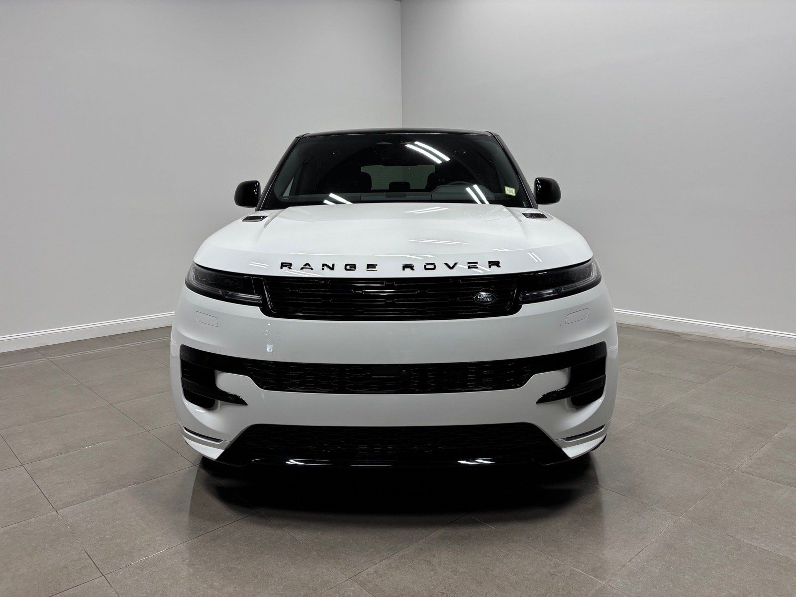 New 2026 Land Rover Range Rover Sport Dynamic SE AWD/4WD image 3
