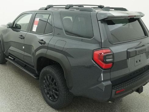 Used 2026 Toyota 4Runner SR5 image 18