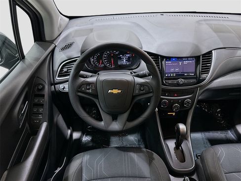 Used 2020 Chevrolet Trax LT image 21