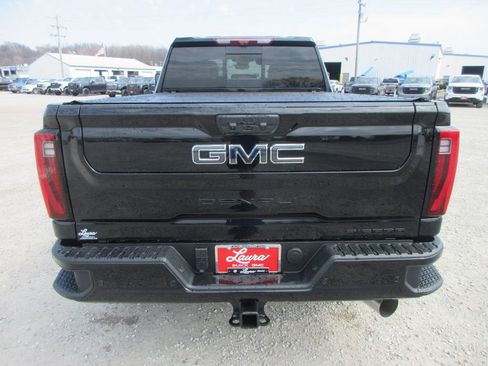 New 2026 GMC Sierra 2500 Denali Ultimate image 6