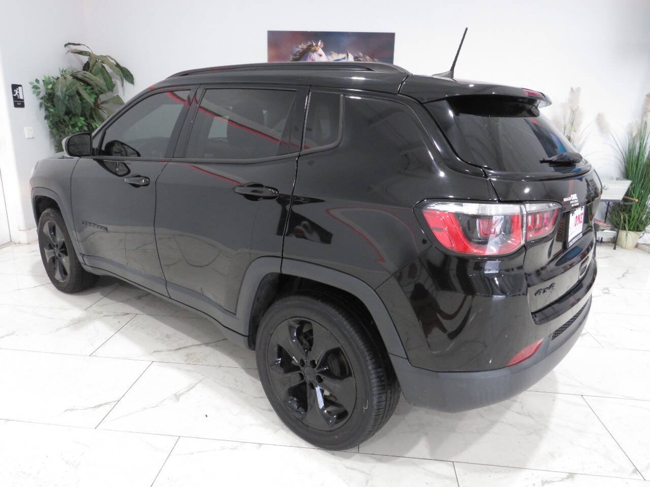 Used 2019 Jeep Compass Latitude AWD/4WD image 6
