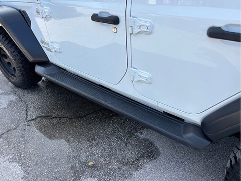 Used 2018 Jeep Wrangler Unlimited Sport S AWD/4WD image 15